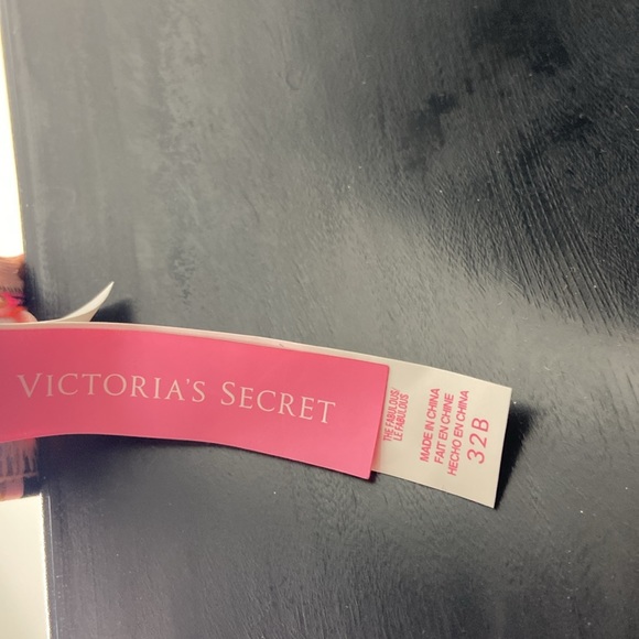 ✨3/$25✨ Victoria’s Secret The Fabulous Metallic Aztec Swim Top - 32B - Picture 7 of 7